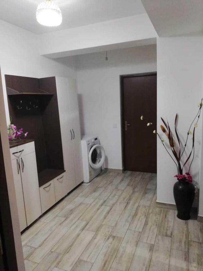 Ella Doo Apartament - 15 Min De Palas Hlincea Exteriér fotografie