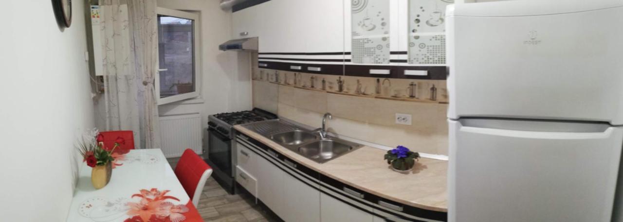 Ella Doo Apartament - 15 Min De Palas Hlincea Exteriér fotografie