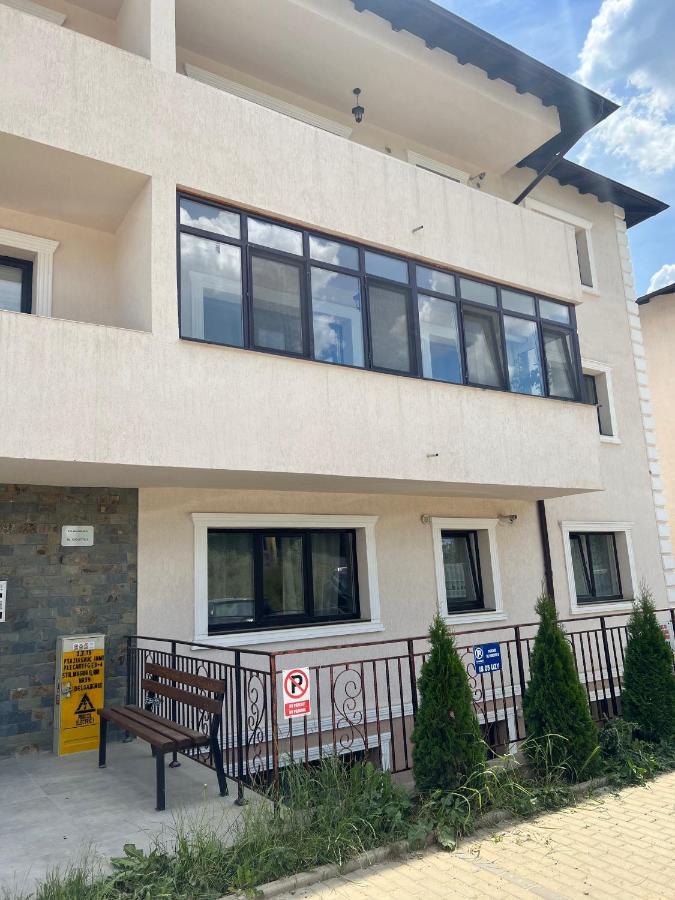 Ella Doo Apartament - 15 Min De Palas Hlincea Exteriér fotografie